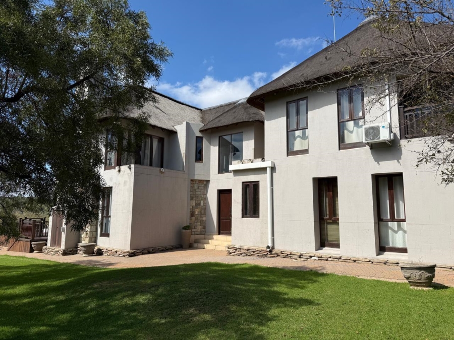 5 Bedroom Property for Sale in Cloudy Creek Free State